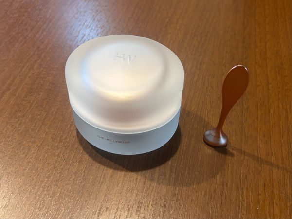 ご褒美に高級「ザ ハリウッド クリーム」使用感などレポしていこう